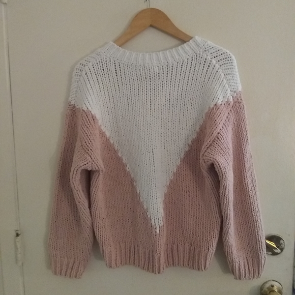 Forever 21 Sweaters - Forever 21 Top